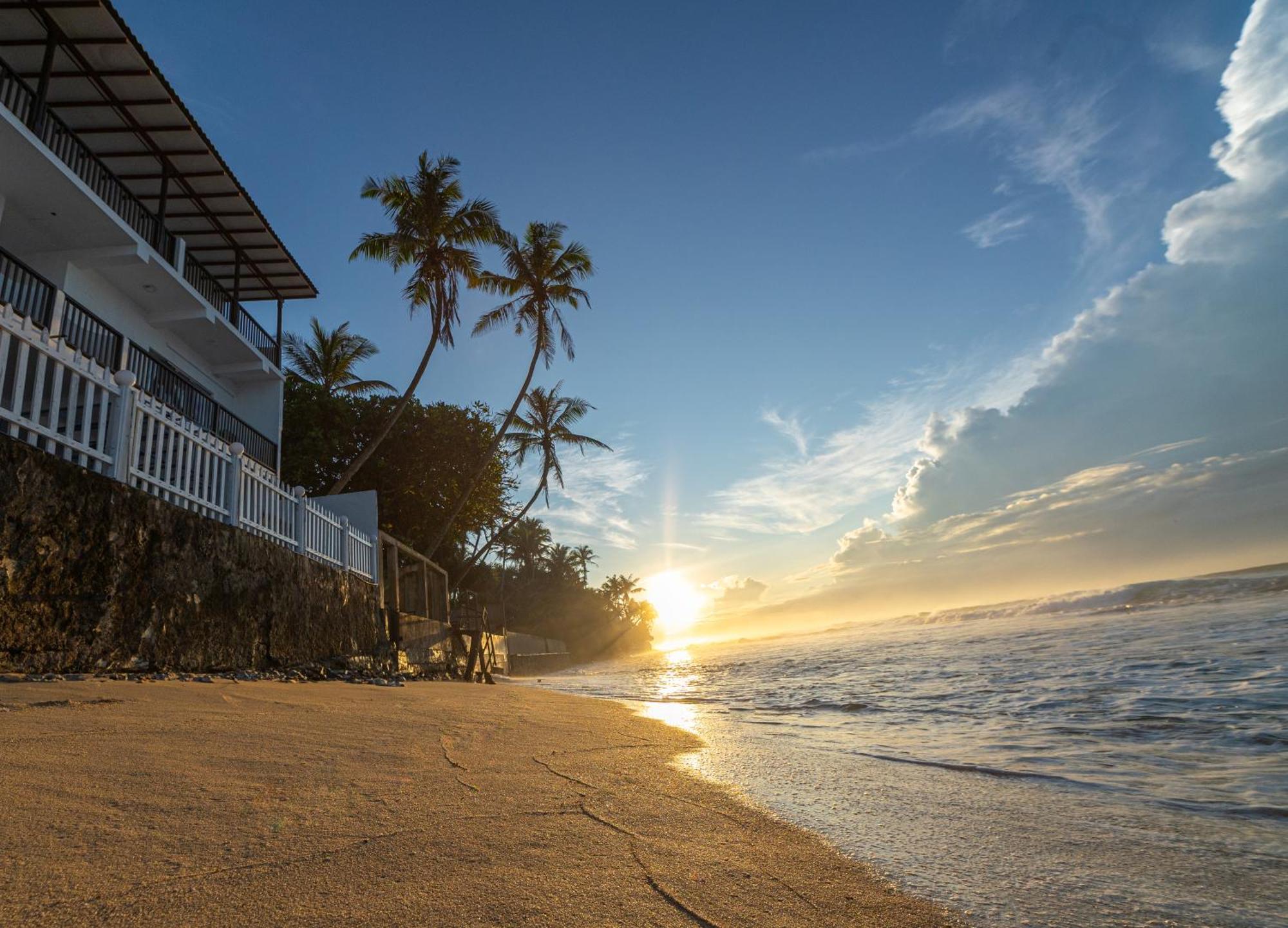 The Beach Talpe Унаватуна Екстер'єр фото